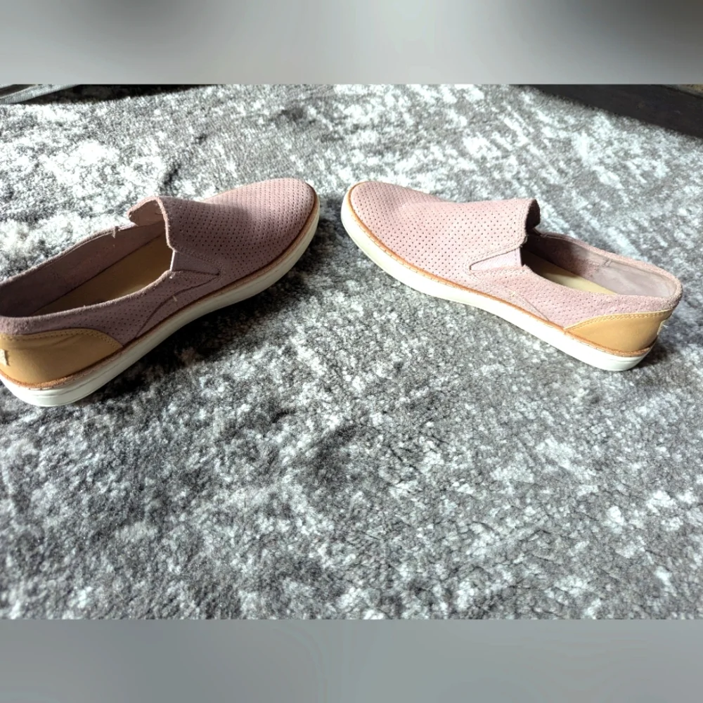 UGG🩷Suede Slip On Sneaker - Picture 6 of 9